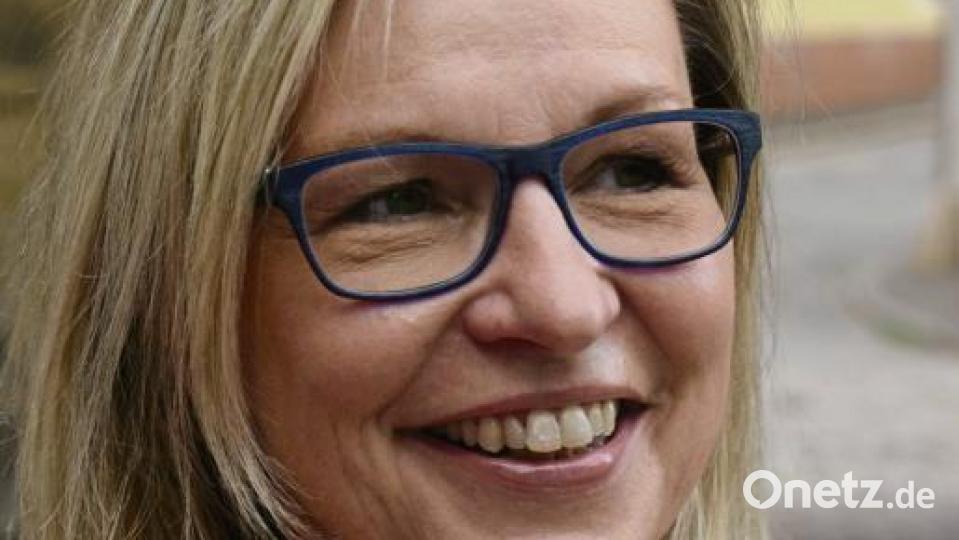 „Im 19. Jahrhundert erlangte die heutige Bahnhofstraße durch die Öffnung der Stadtmauer zum Bahnhof hin eine große Bedeutung“, erzählt Stadtheimatpflegerin Beate Wolters. Vielleicht ließe sich hier ein Anknüpfungspunkt finden? Die Stadtheimatpflegerin denkt auch an den Stadtgraben, der früher hier verlaufen und einfach verfüllt worden ist. „Über dem Stadtgraben“ fällt ihr spontan dazu ein. In Bayreuth wagte sich die Stadt auch an Wortneuschöpfungen, wie etwa „Stattparkett“. „Finde ich eigentlich ganz gut.“ Bild: Petra Hartl