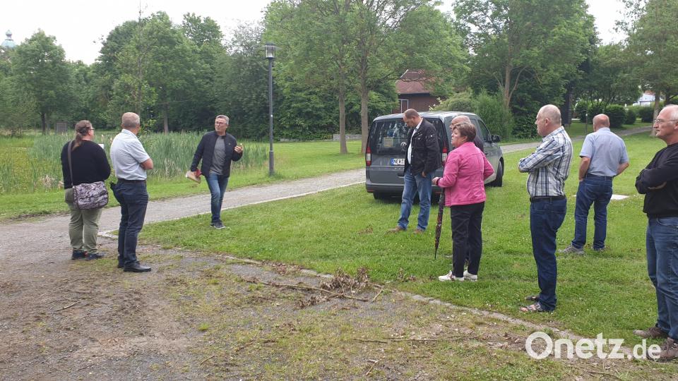 Zu Beginn der Bauausschusssitzung stand das Thema Sanierung und Neugestaltung des Kurparks auf der Tagesordnung. Bild: bey