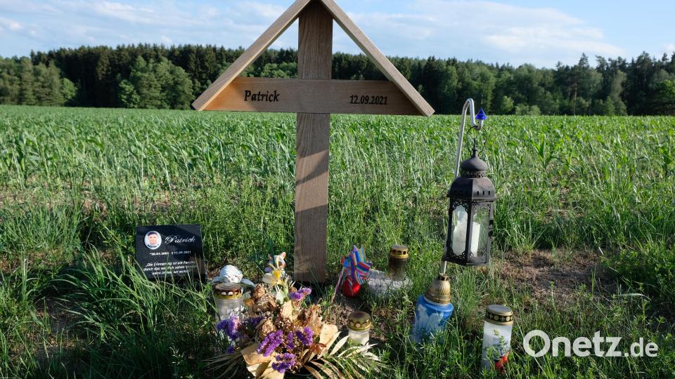 Zu den außergewöhnlichen Einsätzen einer Polizeistreife gehörte der Verkehrsunfall bei Oberbibrach mit dem Tod eines unschuldigen Fußgängers. Der beteiligte Motorradfahrer hatte keine Fahrerlaubnis und war zum Unfallzeitpunkt alkoholisiert. Bild: do