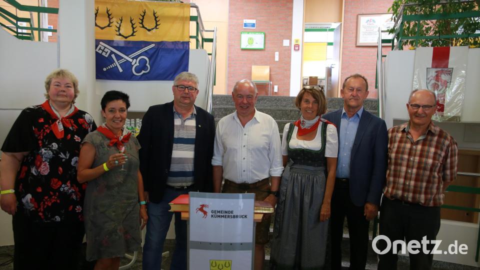 Freunde unter sich: Die Kümmersbrucker und ihre Gäste aus Holysov feiern den 30. Geburtstag ihrer Partnerschaft. Bild: egl