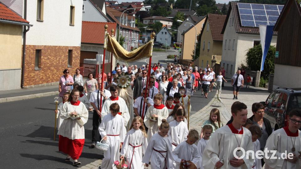 Einstarkes Zeichen des Glaubens Bild: adj