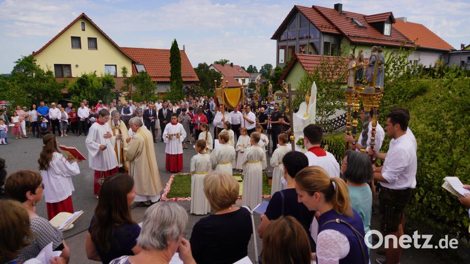 Fronleichnamsprozession der Pfarrei St. Sebastian Waldthurn. Bild: fvo
