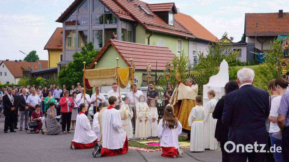 Fronleichnamsprozession der Pfarrei St. Sebastian Waldthurn. Bild: fvo