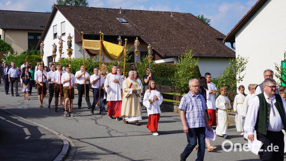 Fronleichnamsprozession der Pfarrei St. Sebastian Waldthurn. Bild: fvo