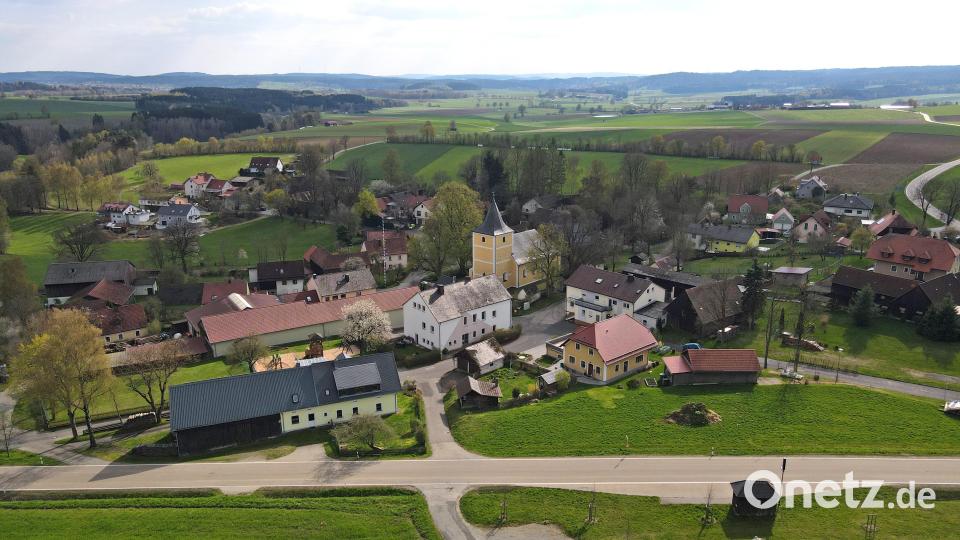 Auch aus der Luft zeigt sich Lennesrieth als einladender Ort. Bild: fvo