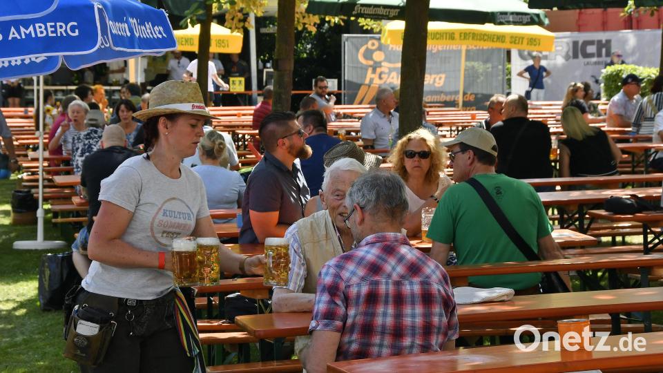 Vormittags gab&#039;s noch schattige Plätze. Bild: Petra Hartl