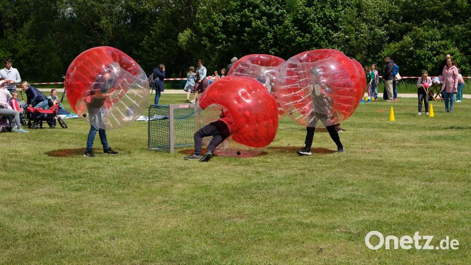 Die Bubble-Soccer-Bälle waren bei den Kindern und Jugendlichen sehr angesagt. Bild: DJK 2002 Amberg/exb