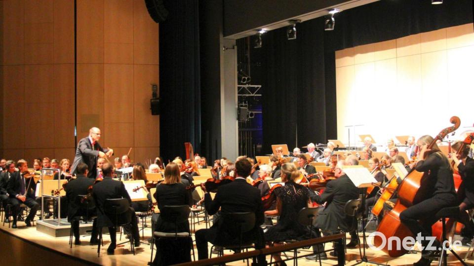 Das Bayerische Ärzteorchester bei seinem Gastspiel in Weiden. Bild: stg