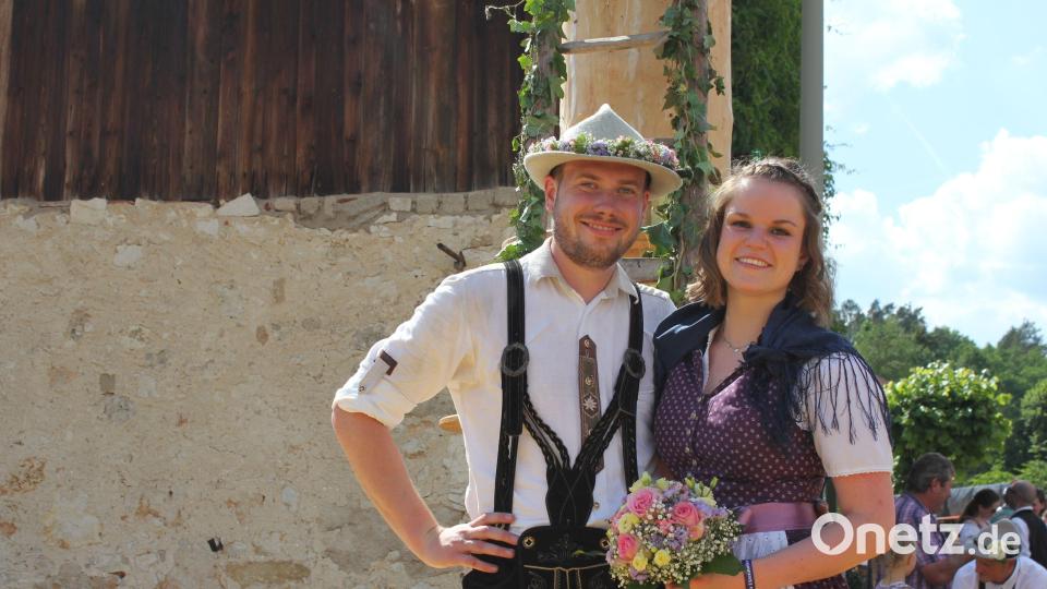So sieht ein glückliches Oberkirwapaar aus: Stefan Fromm und Franziska Lorenz. Bild: aun