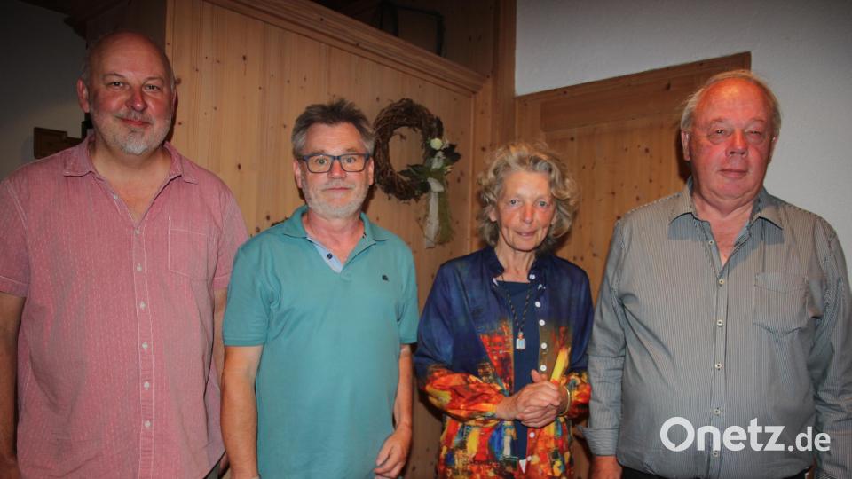 Das vierköpfige Vorstandsteam des BVS-Reha-Sportvereins. Von links Roland Heinrich, Robert Zinnecker, Eva Ristl und Engelbert Franz. Bild: kro