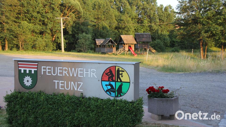 Die Planungen des Kinderspielplatzes am Teunzer Feuerwehrgerätehaus werden forciert, ein Landschaftsarchitekt wird ins Boot geholt, es soll ein Projekt „für die ganze Familie“ werden. Bilder: frd Bild: frd