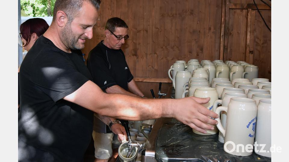 Die Maß Bier (oder Radler) kostet heuer 7,80 Euro. Die Halbe ist für 4,40 Euro zu haben. Bild: Stephan Huber