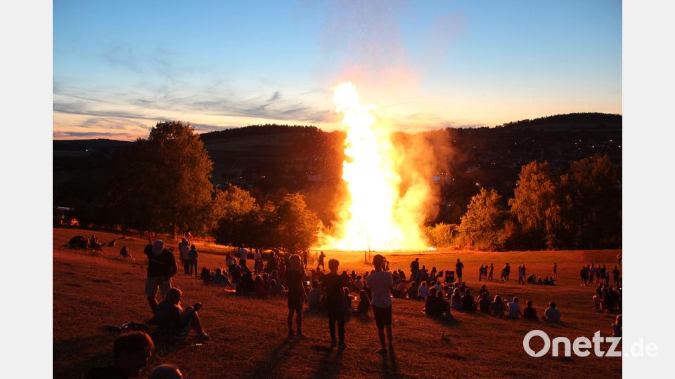 Abendstimmung beim Johannisfeuer in Freudenberg Bild: gri