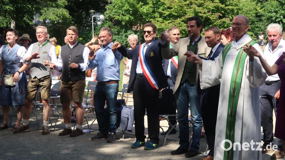 Gottesdienst im Max-Reger-Park. Bild: Kunz