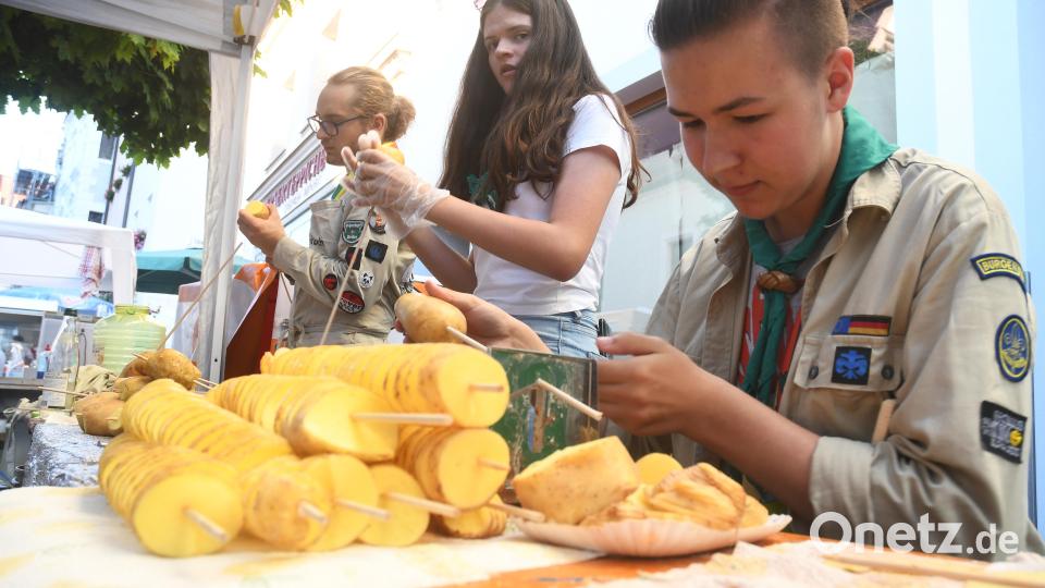 Endlich wieder Musik und Party: Das Bürgerfest in Weiden 2022. Bild: Gabi Schönberger