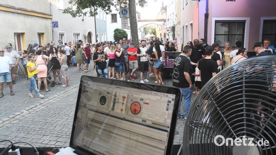 Endlich wieder Musik und Party: Das Bürgerfest in Weiden 2022. Bild: Gabi Schönberger
