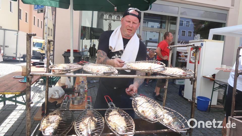Grillstation des Fischereivereins Weiden. Bild: Kunz