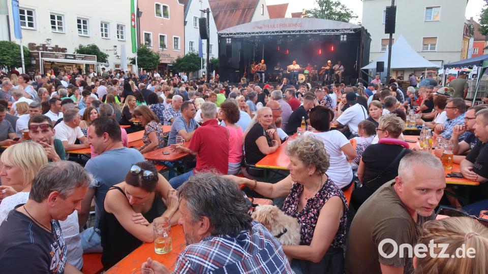 &quot;Warm up&quot;-Party mit &quot;Austria 7&quot;. Bild: Kunz