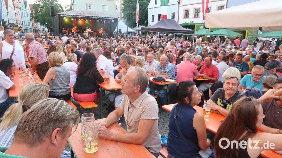 &quot;Warm up&quot;-Party mit &quot;Austria 7&quot;. Bild: Kunz