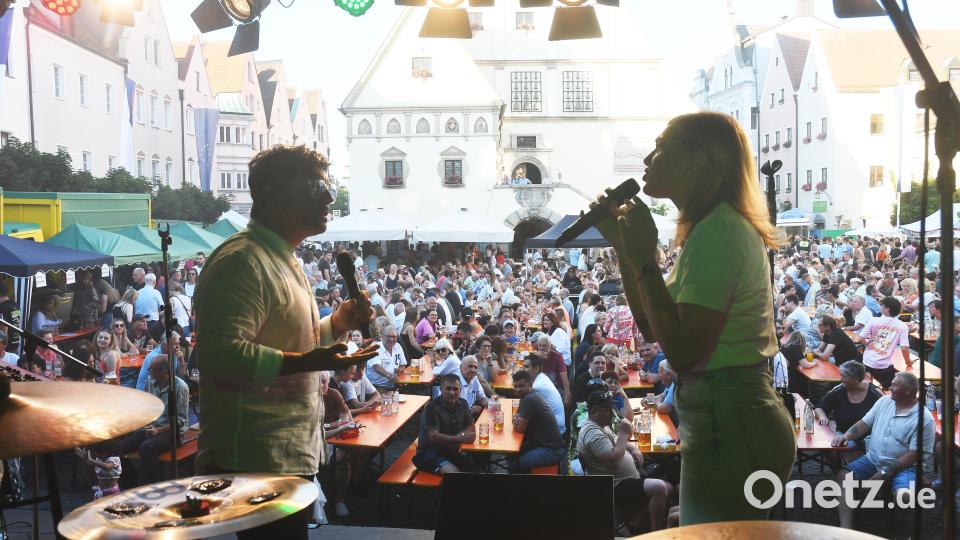 Endlich wieder Musik und Party: Das Bürgerfest in Weiden 2022. Bild: Gabi Schönberger