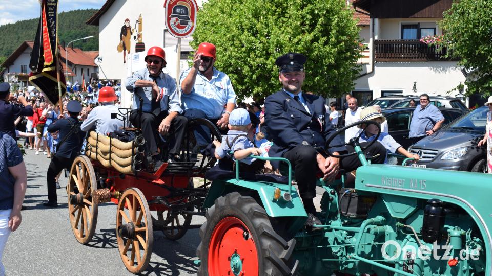 Die Glaubendorfer halten ihre alte Spritze stets in Ehren. Bild: bnr