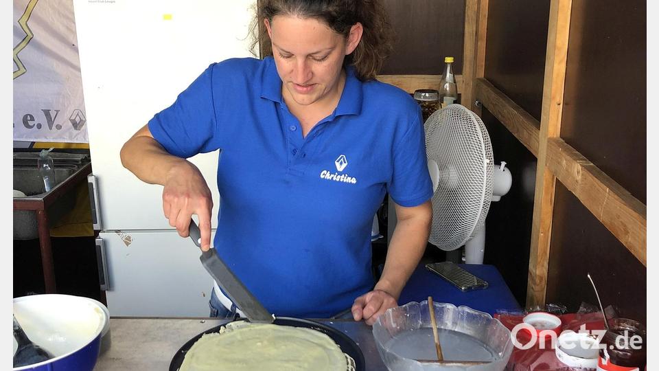 Crêpes konnte man sich beim Renault-Team backen lassen. Bild: wro