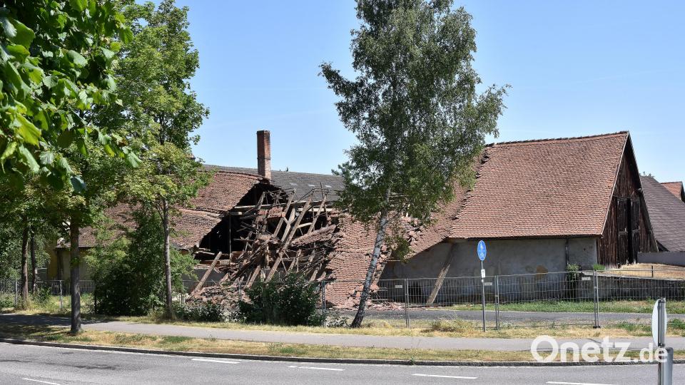 In Haselmühl ist am Sonntag eine Scheune eingestürzt. Bild: Stephan Huber