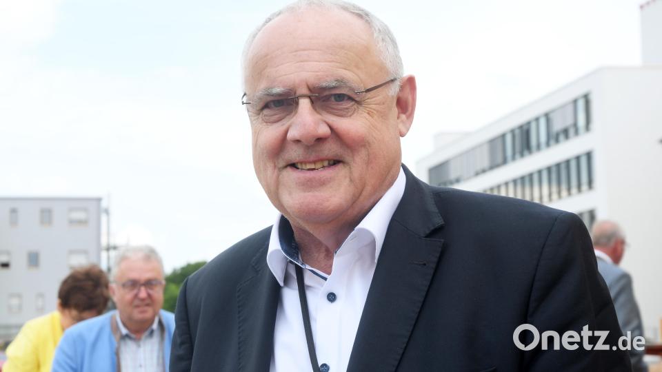 Bürgermeister Lothar Höher: &quot;Ein großer Tag für Weiden.&quot; Bild: Gabi Schönberger
