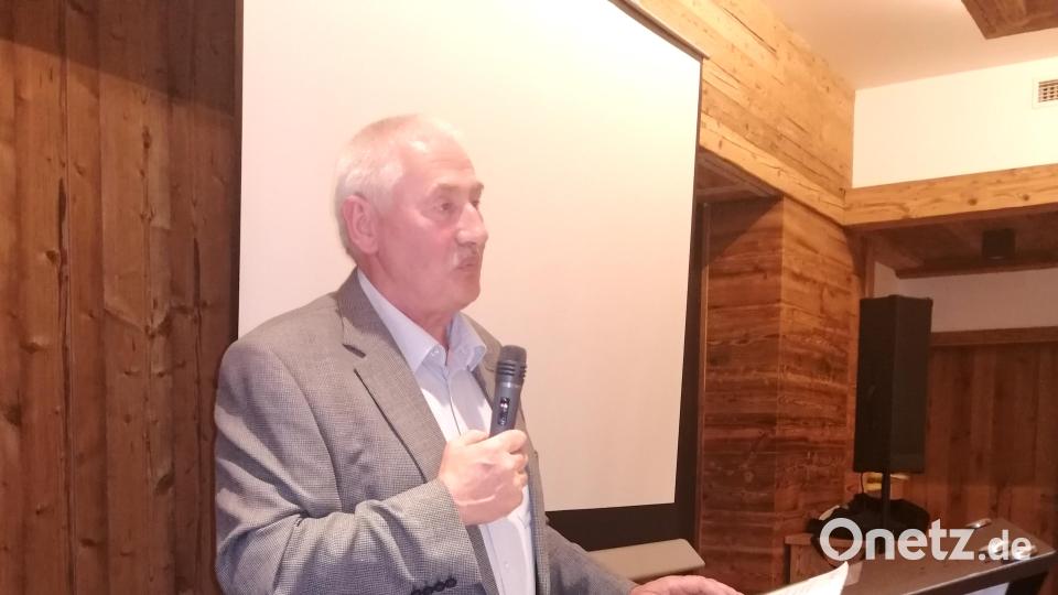 Josef Rauch, Vorsitzender der Milcherzeugergemeinschaft Sulzbach-Rosenberg, wandte sich gegen &quot;verzerrende Darstellungen von Tierhaltern als Umwelt- und Klimaschädiger&quot;. Bild: dir