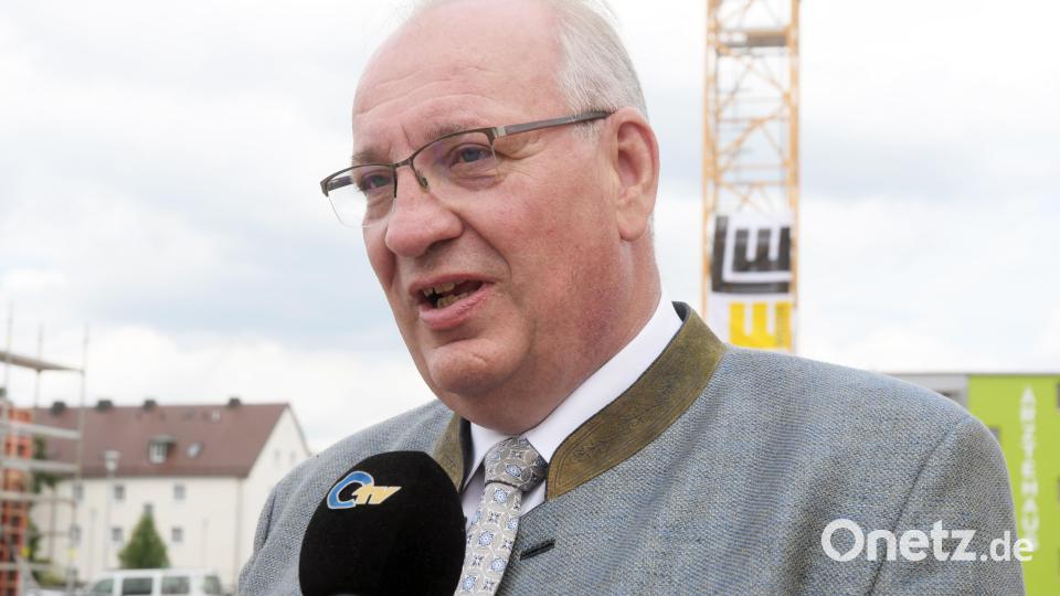 Bezirkstagspräsident Franz Löffler: &quot;Erleben heute einen Meilenstein&quot;. Bild: Gabi Schönberger