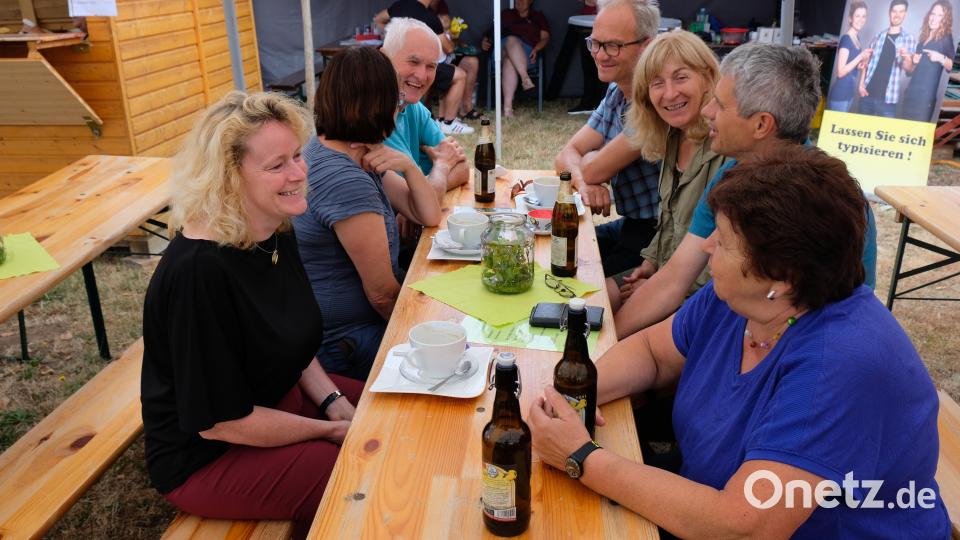 Der Dorfladen Vorbach bewährt sich als Bürgerladen. Gerne feierte die Bevölkerung das kleine Jubiläum mit. Bild: do