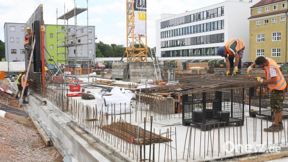 Im August 2021 starteten die Arbeiten. Zwischendurch gab es Verzögerungen. Bild: Gabi Schönberger