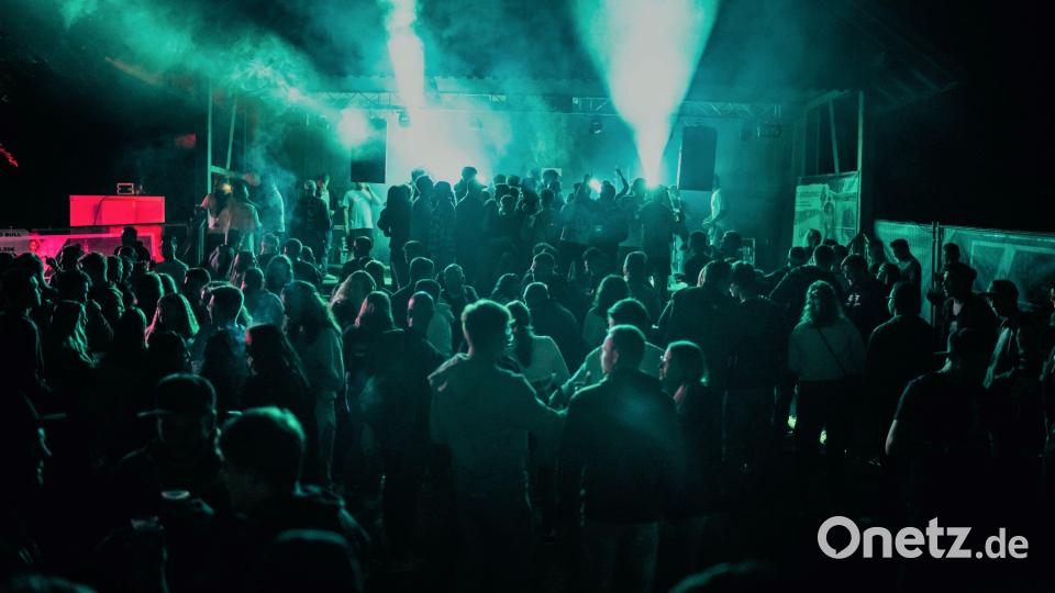 Das Publikum rockte bei herrlichem Sound das Festgelände. Bild: gz