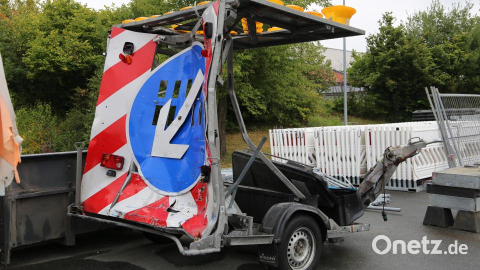 So sieht einer der Hänger der Meisterei nach einem Unfall aus. Bild: Sonja Kaute