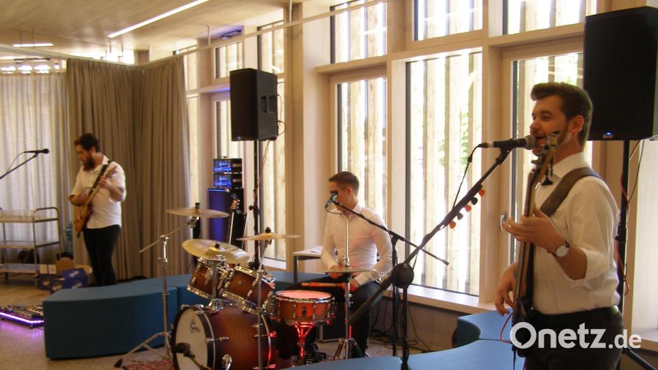 Die "Birner Buddys" gestalteten mit flotter Musik die Feierstunde im "Diepoldeum". Bild: pz