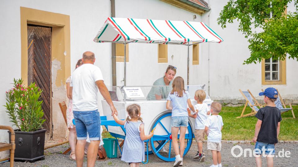 Für die Kinder gab es kostenlos Eis. Bild: CSU-Ortsverband Kastl/exb