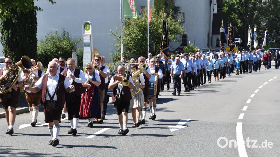 Festzug durch den Stadtteil Hammerweg. Bild: hcz
