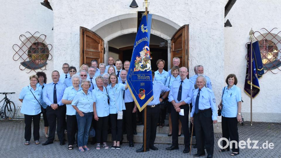 Der Jubelverein: Soldatenkameradschaft 1897 mit Vorsitzenden Ferdinand Sabathil. Bild: hcz