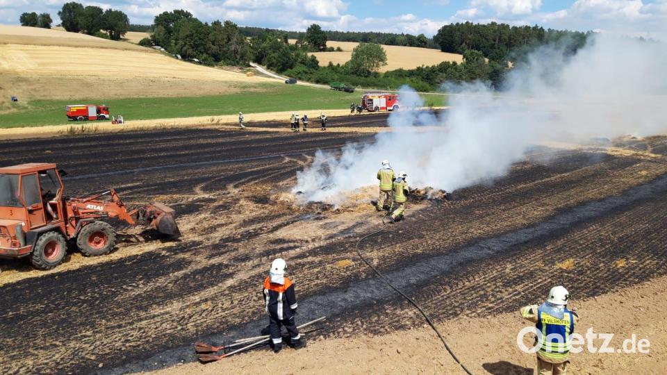 Wegen des starken Windes sind noch Einsatzkräfte zur Unterstützung dazugekommen. Bild: Thomas Appelt