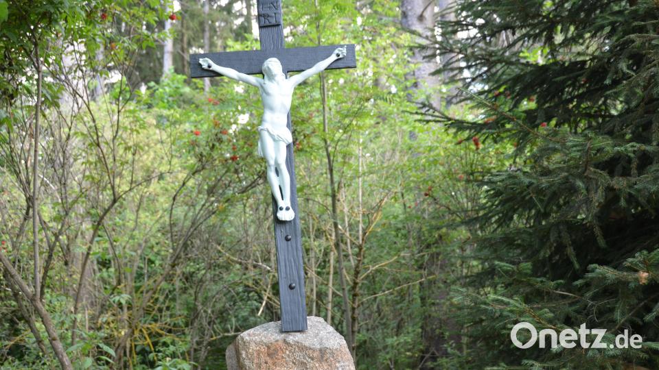 Vermutlich stammt das Kreuz aus dem 18. Jahrhundert. Bild: dob