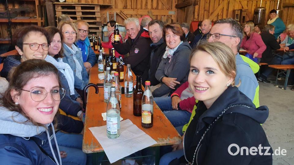 Die Gäste genossen den schönen Abend. Bild: tok