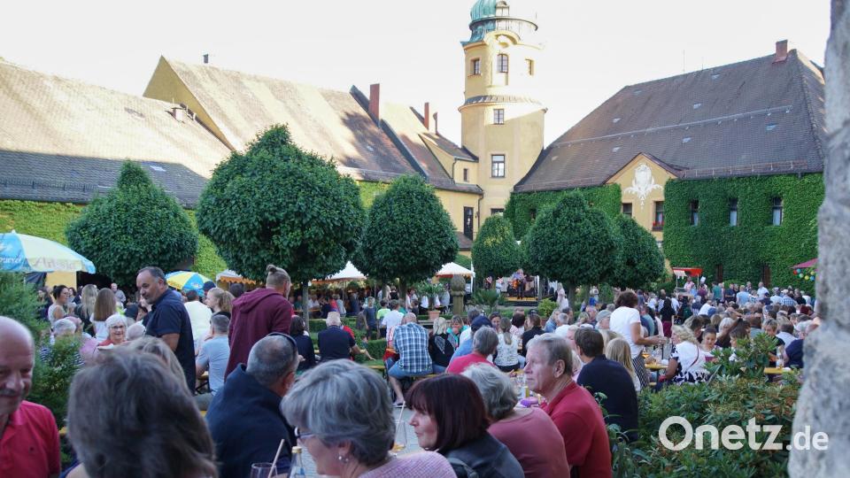 Viele Besucher kamen zum Italienischen Abend des TSV Reuth im Schlosshof. Bild: TSV Reuth/exb