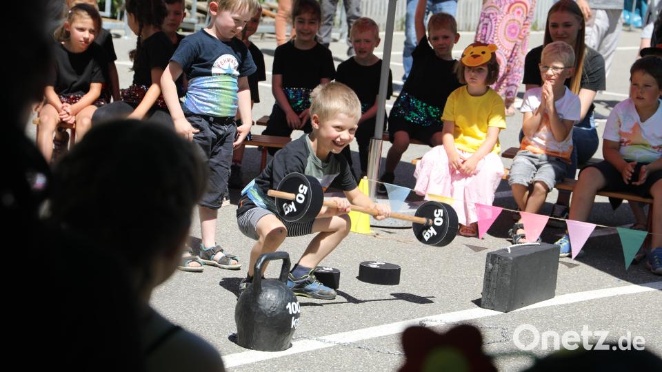Starke Männer waren beim Sommerfest auch vertreten. Bild: njn