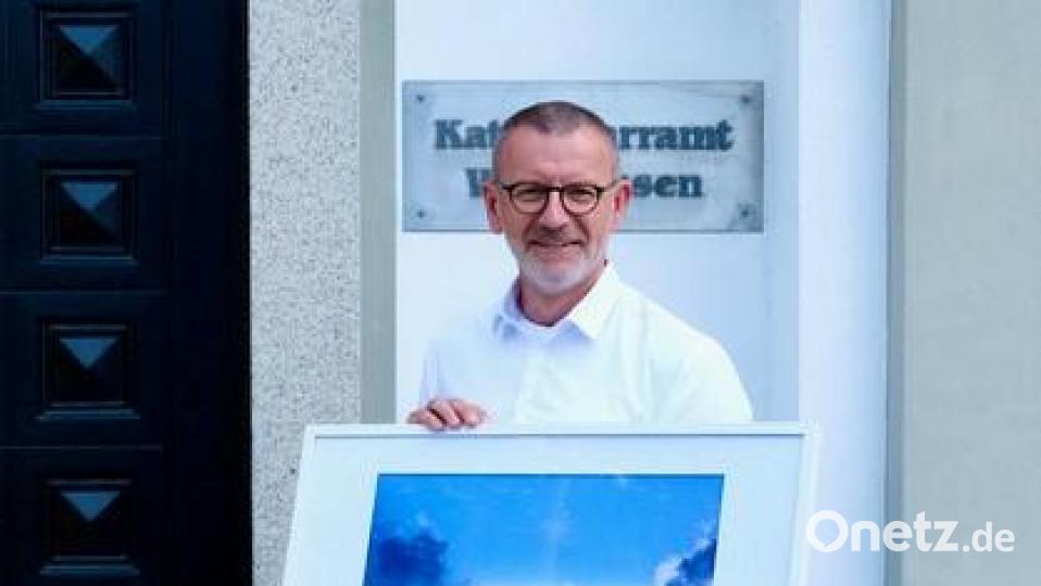 Die Aufnahme einer Wolkenformation über Egerteich hatte sich Stadtpfarrer Dr. Thomas Vogl für seine Predigt an Christi Himmelfahrt in der Kappl ausgesucht. Bild: Jürgen Klein/exb