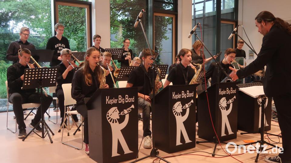 Die Kepler-Big-Band unter Leitung von Peter König. Bild: Kunz
