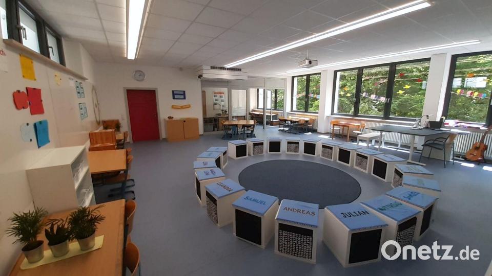 Blick in das Klassenzimmer einer dritten Klasse: So sieht die neue Bestuhlung in der Freudenberger Schule aus. Bild: gri