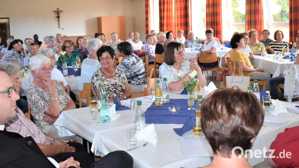 Bei der Jahreshauptversammlung des Katholischen Frauenbundes war der Jugendheimsaal gefüllt. Bild: rgr