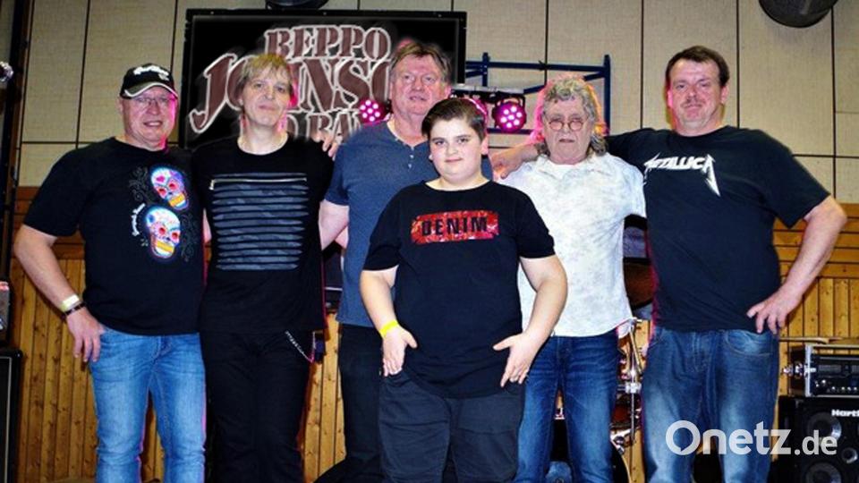 Beppo-Johnson-Lio-Band feiert am Samstag, 16. Juli, ihr 35-jährigen Bestehen mit einem Konzert an der Schweinmühle. Die Fans können das Auto zu Hause stehen lassen und mit einem Shuttlebus zum Konzert fahren Bild: fue
