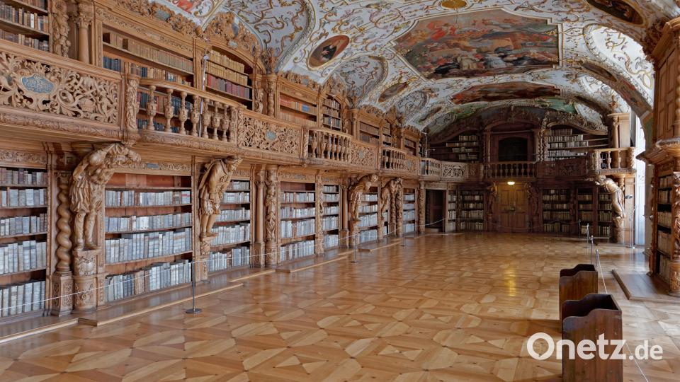 Die Klosterbibliothek in Waldsassen wird saniert. Die Bayerische Landesstiftung Denkmalschutz unterstützt di eMaßnahme mit 200.000 Euro. Bild: exb