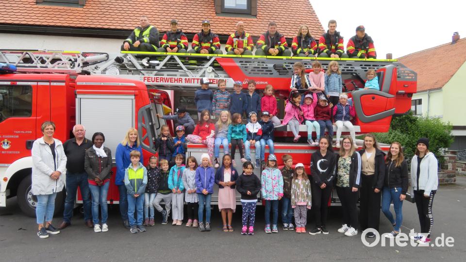 Für die Vorschulkinder des städtischen Kinderhauses &quot;Die kleinen Hankerler&quot; stand auf ein Besuch bei der Feuerwehr auf dem Programm. Bild: Susi Fellner/exb